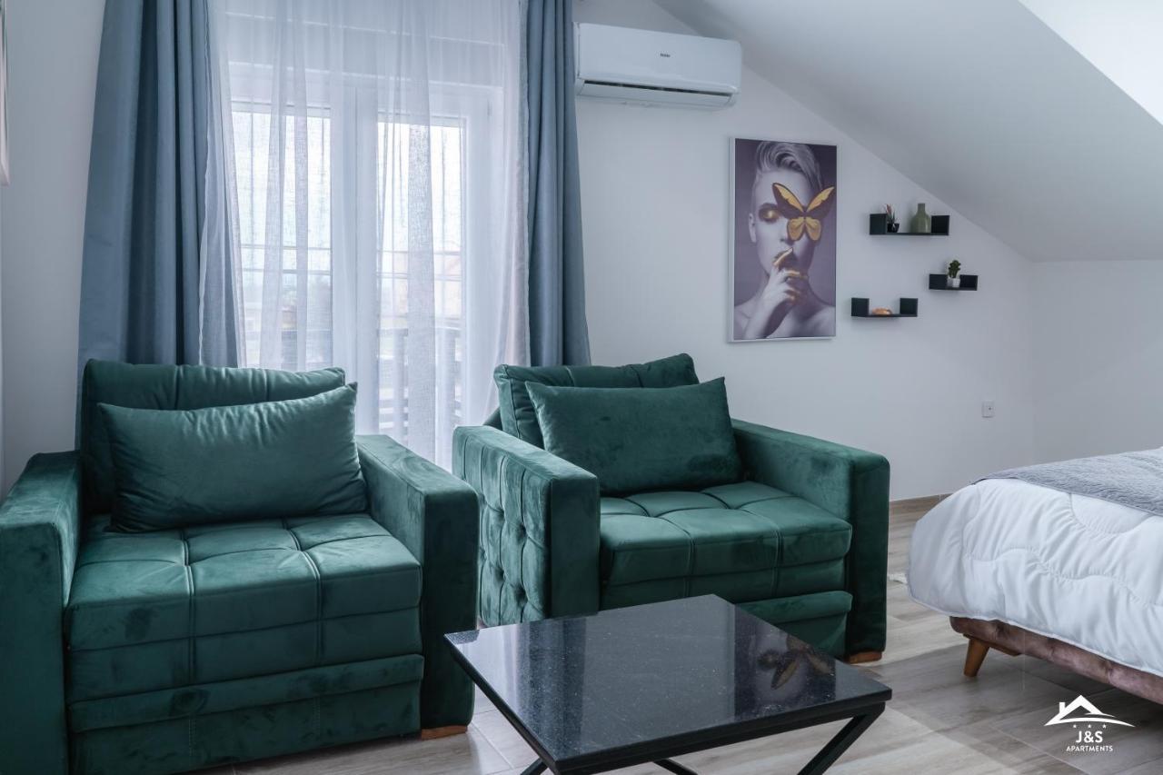 J&S Apartments Nis Luaran gambar