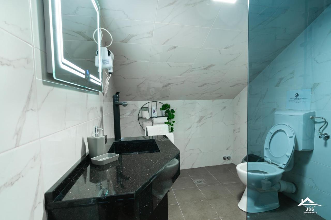 J&S Apartments Nis Luaran gambar
