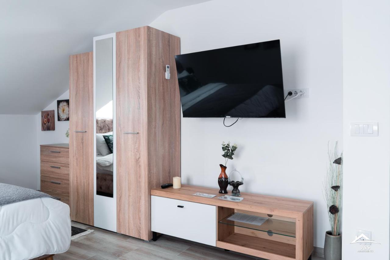 J&S Apartments Nis Luaran gambar