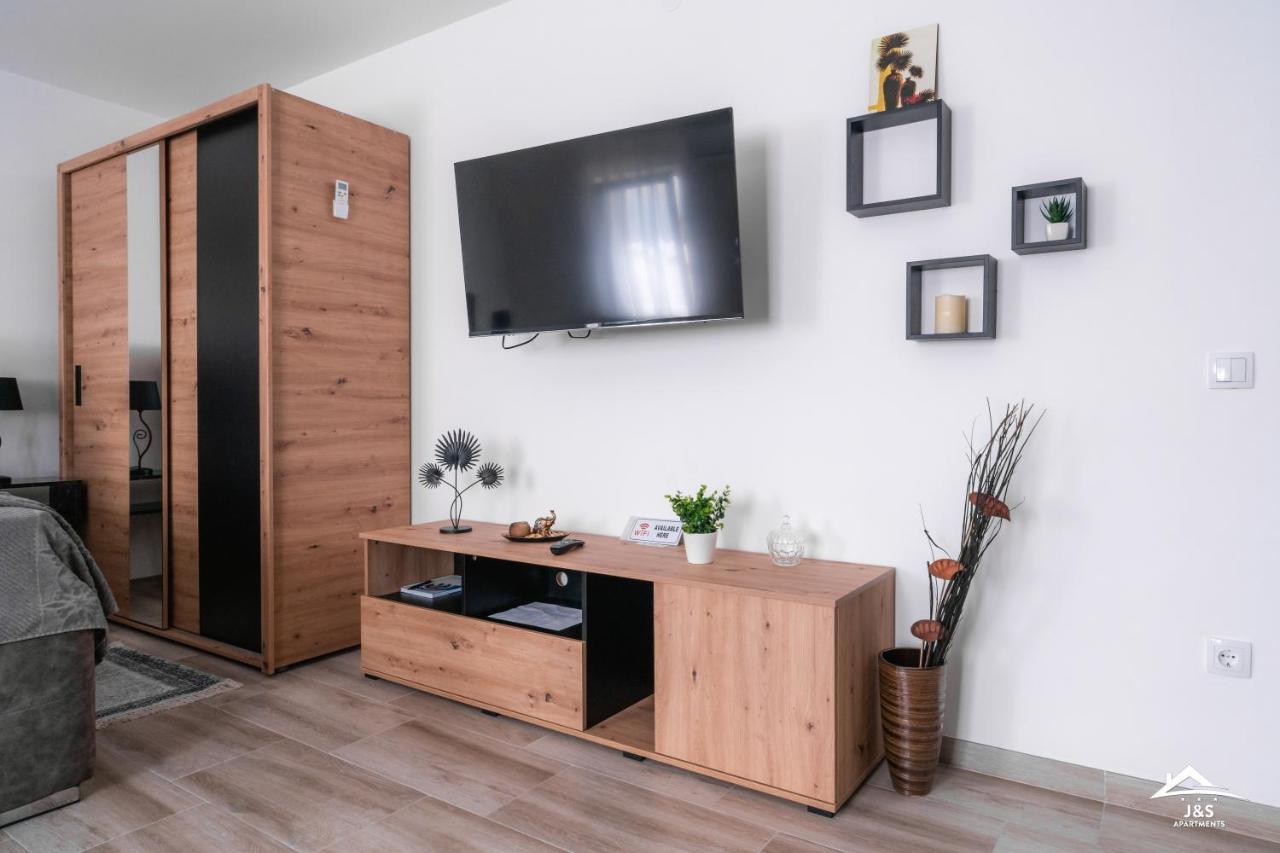 J&S Apartments Nis Luaran gambar