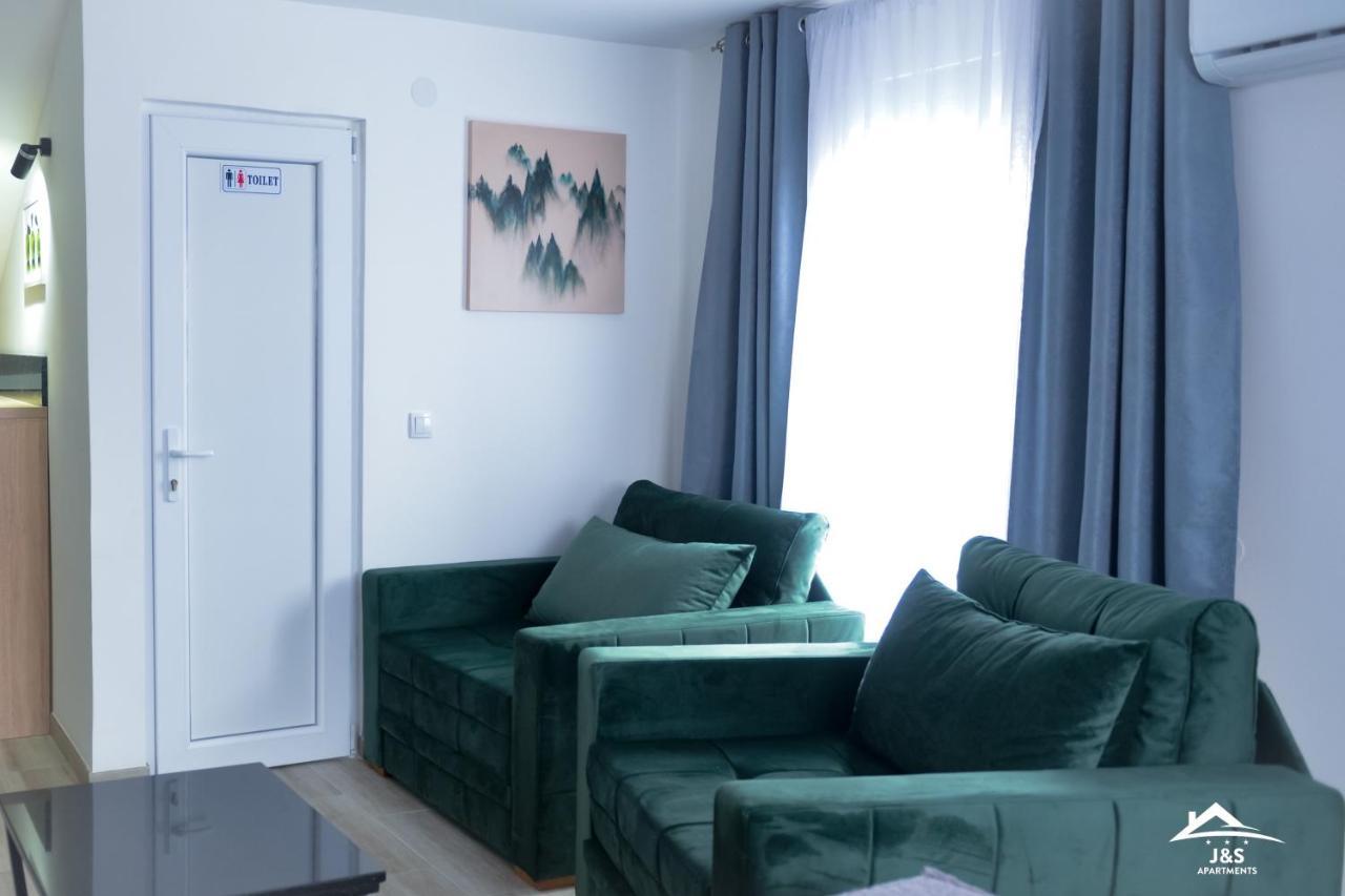 J&S Apartments Nis Luaran gambar